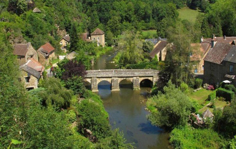 Maison Ensoleillee - Villa Gesnes-le-Gandelin ภายนอก รูปภาพ